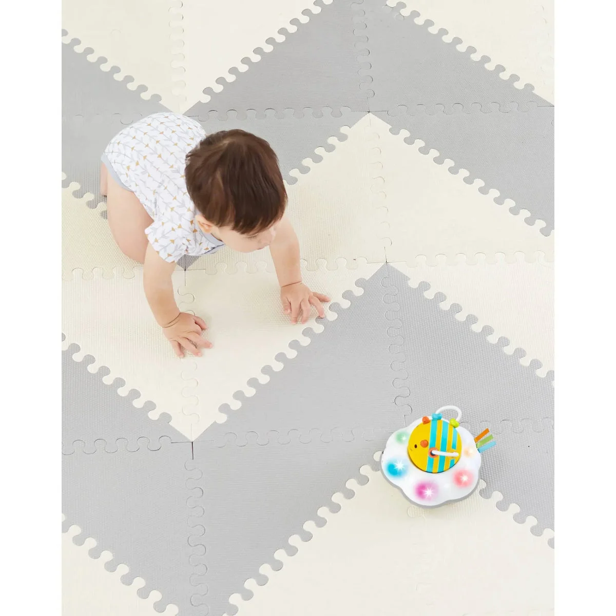 Skip Hop Geo Foam Floor Tiles - Chevron