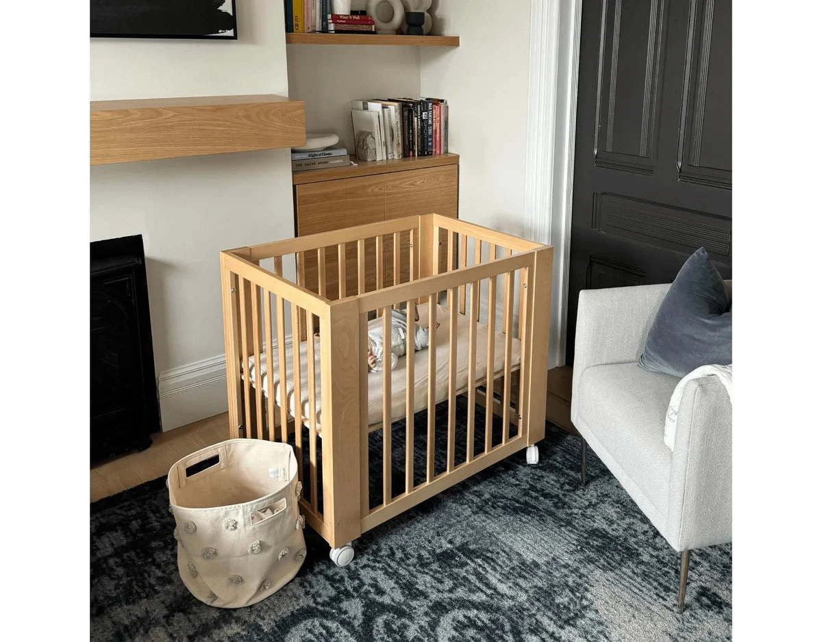 Dadada Baby Spirit 8-in-1 Convertible Crib