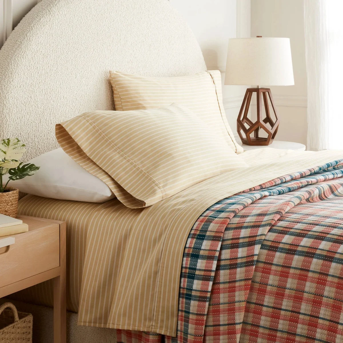 Threshold Queen 400 Thread Count Performance Sheet Set - Yellow Stripe