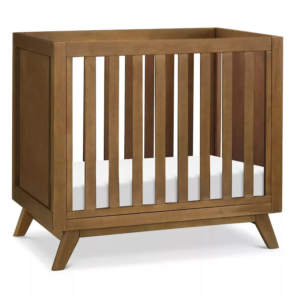 Davinci Otto 3-in-1 Convertible Mini Crib with 4