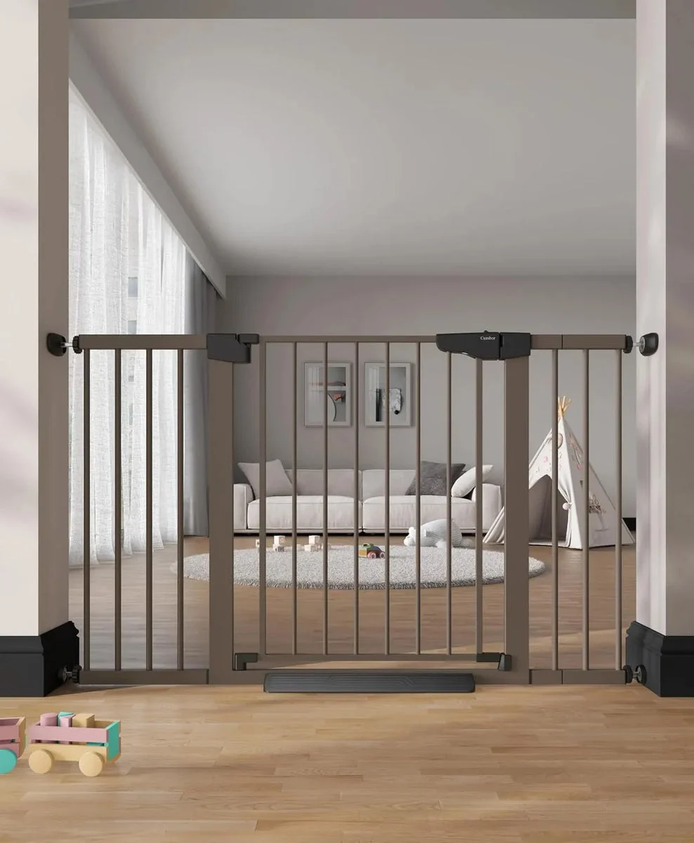 Cumbor Extra Wide Baby Gate - Brown