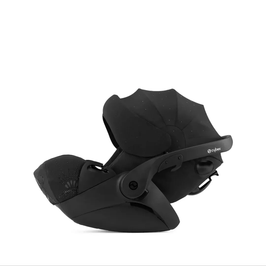 Cybex Cloud Q Infant Car Seat - La Parisienne