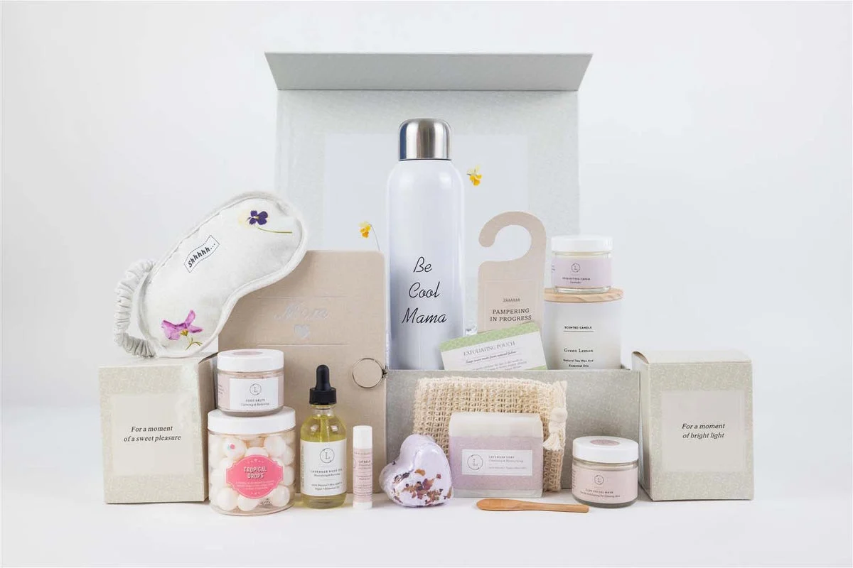 Lizush Gift Box for Mom
