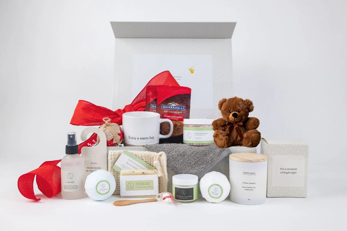 Lizush Sending a BIG Hug Luxury Gift Spa Set