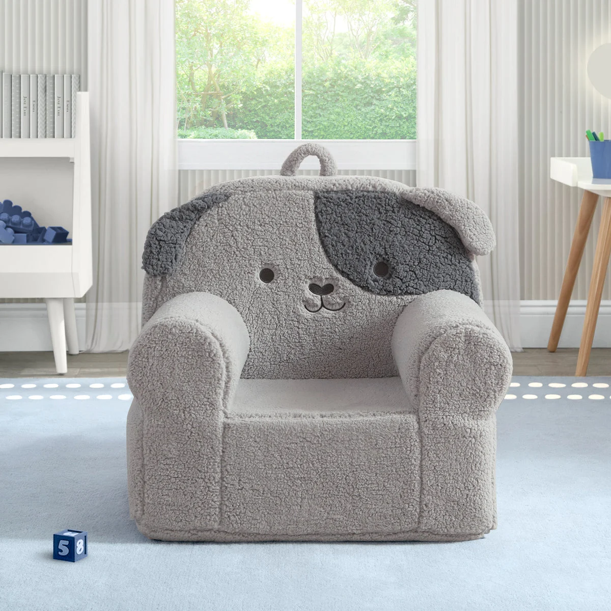DELTA CHILDREN Deluxe Cozee Dog Chair