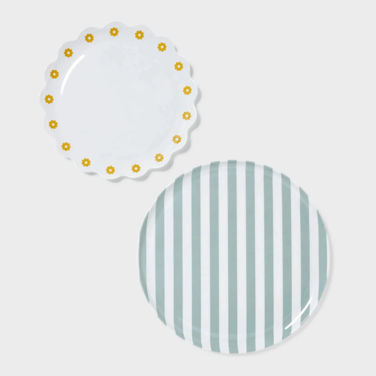 Pillowfort Kids' 8-Piece Breakfast in Bed Dinnerware Set