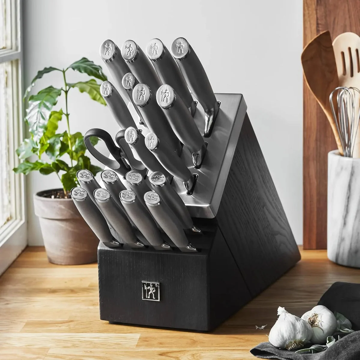 ZWILLING HENCKELS Solution 20-Piece Black Self-Sharpening Block Set