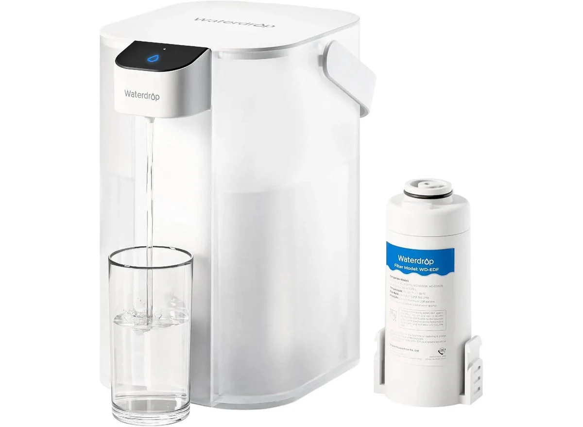 Waterdrop Electric Water Filter Pitcher - White