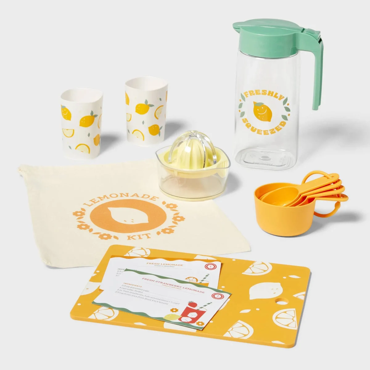 Pillowfort Kids' 12pc Lemonade Dinnerware Set
